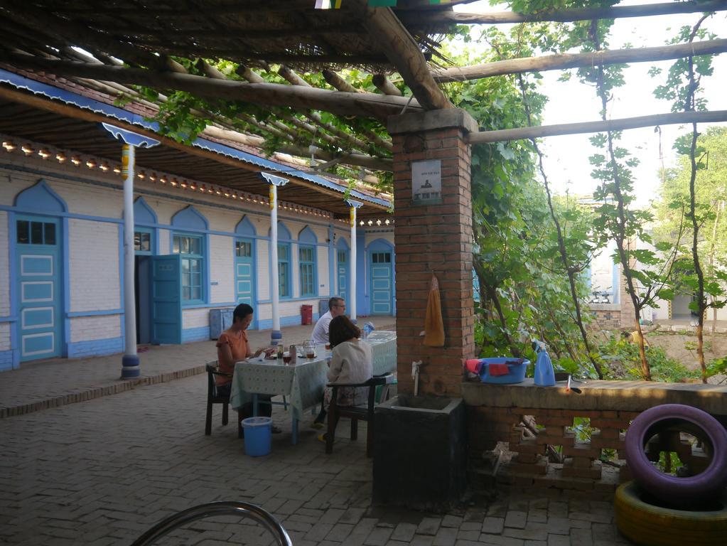 Dap Youth Hostel Turpan Екстериор снимка