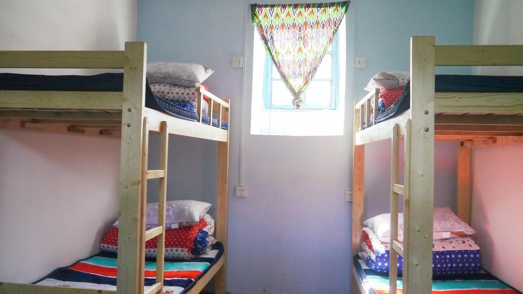 Dap Youth Hostel Turpan Екстериор снимка