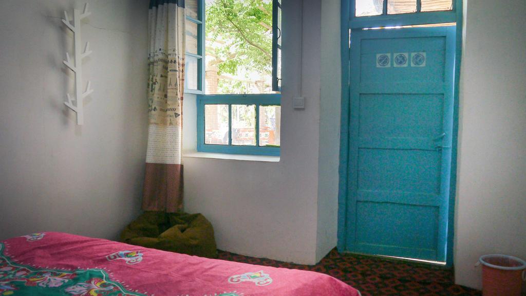 Dap Youth Hostel Turpan Екстериор снимка